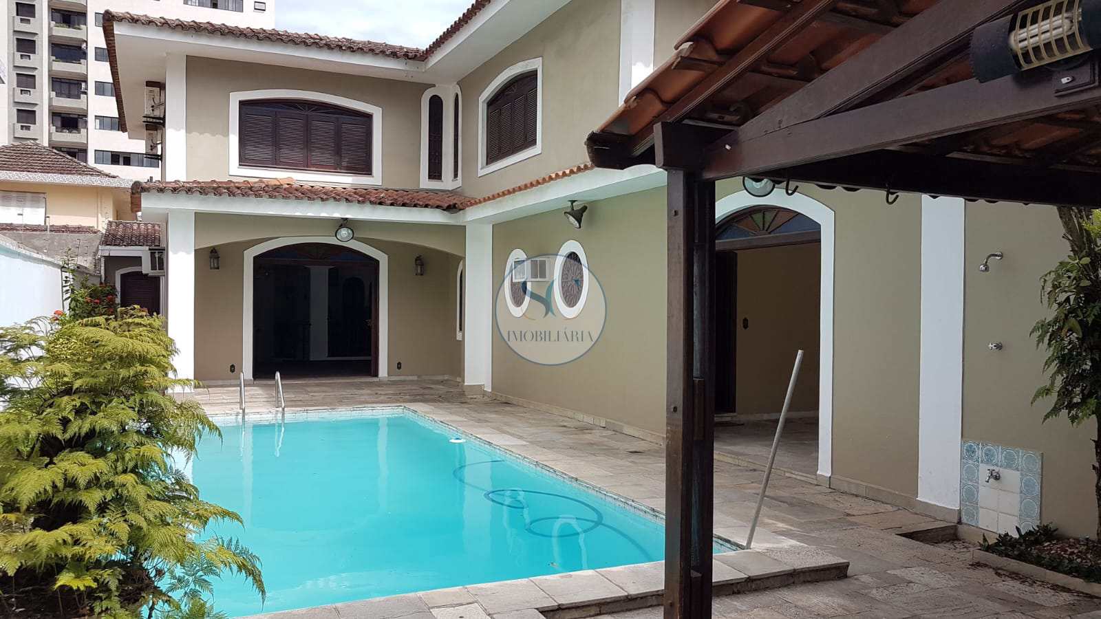 Casa à venda com 4 quartos, 496m² - Foto 1