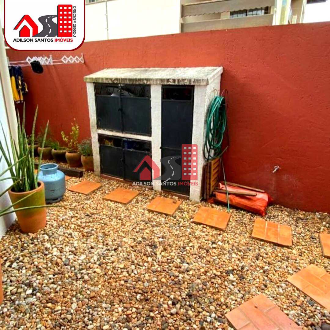 Casa à venda com 3 quartos, 360m² - Foto 2