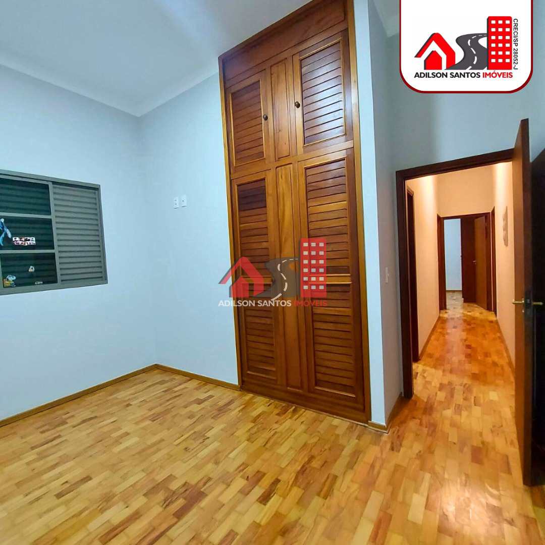 Casa à venda com 3 quartos, 253m² - Foto 8