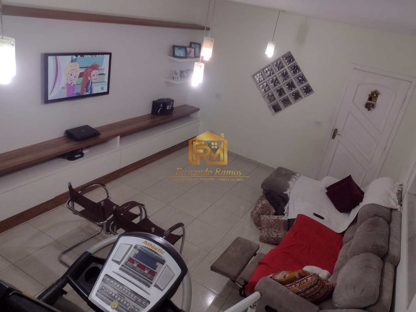 Sobrado 03 dormitórios, Jardim Arco-Íris, Salto SP - R$630 mil