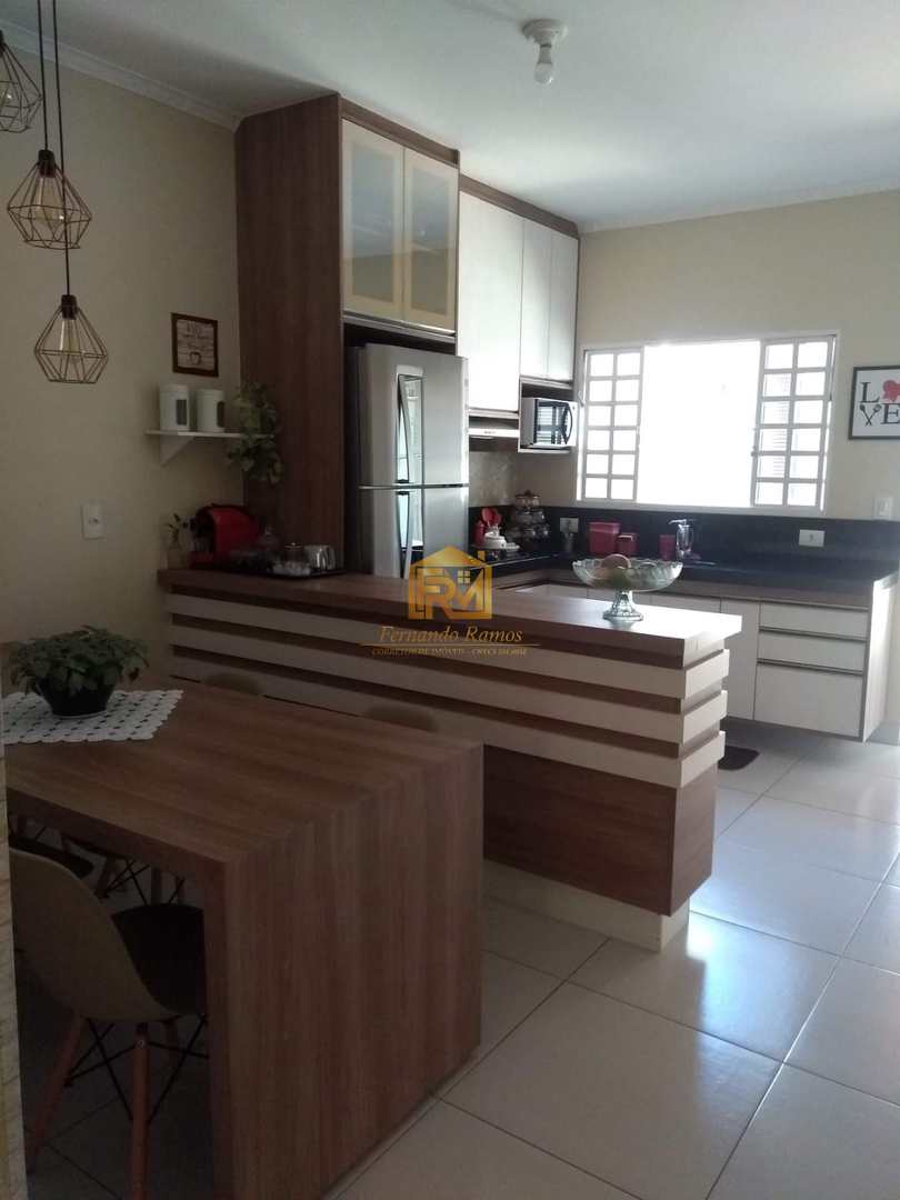 Casa 02 dormitório Jardim São Judas Tadeu, Salto - R$ 360 mil