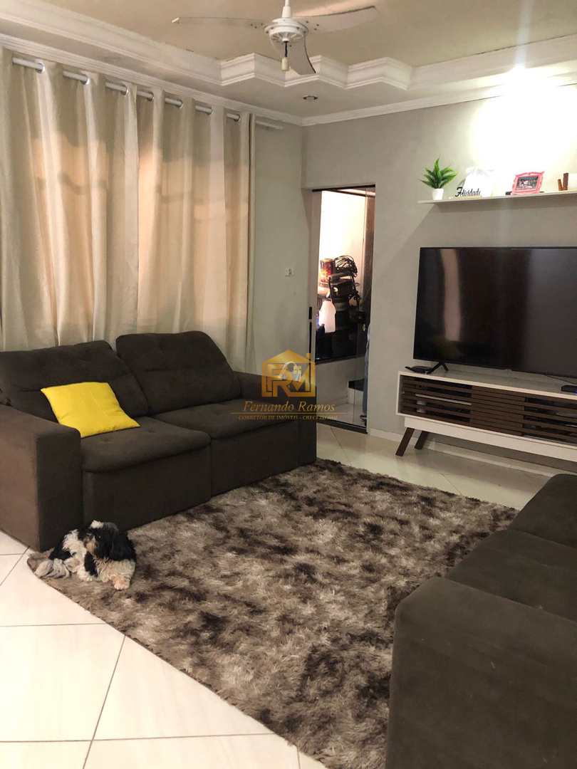 Sobrado com 3 dormitórios, Jardim Arco-Íris, Salto - R$440 mil
