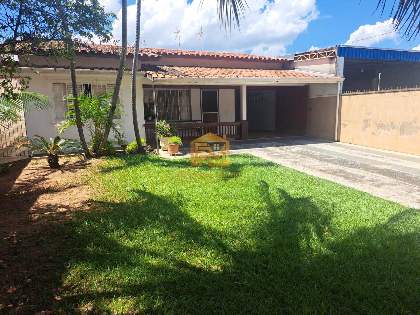 Casa com 3 dorms, 552M² A.T Jd Celani, Salto - SP R$ 550 MIL