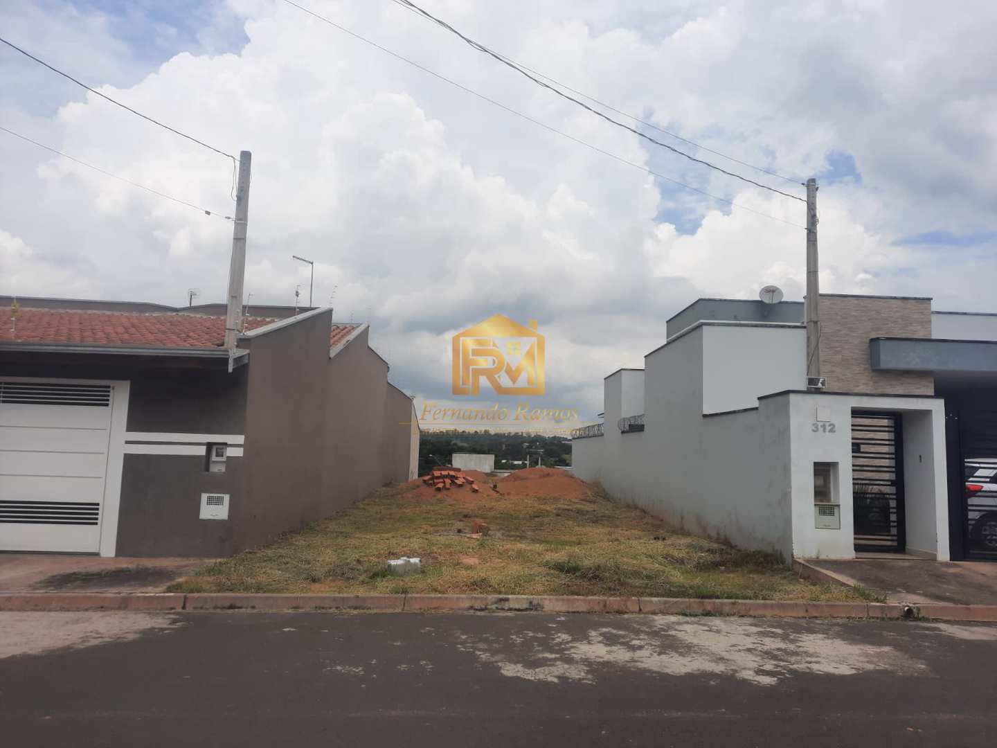 Terreno,200m² - Vila dos Eucaliptos, Salto/sp - R$ 148 mil