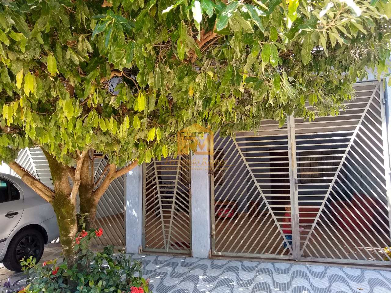 Sobrado com 3 dorms, Jardim Santa Rita, Salto - R$ 390 mil