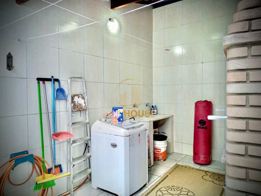 Casa à venda com 3 quartos, 90m² - Foto 17