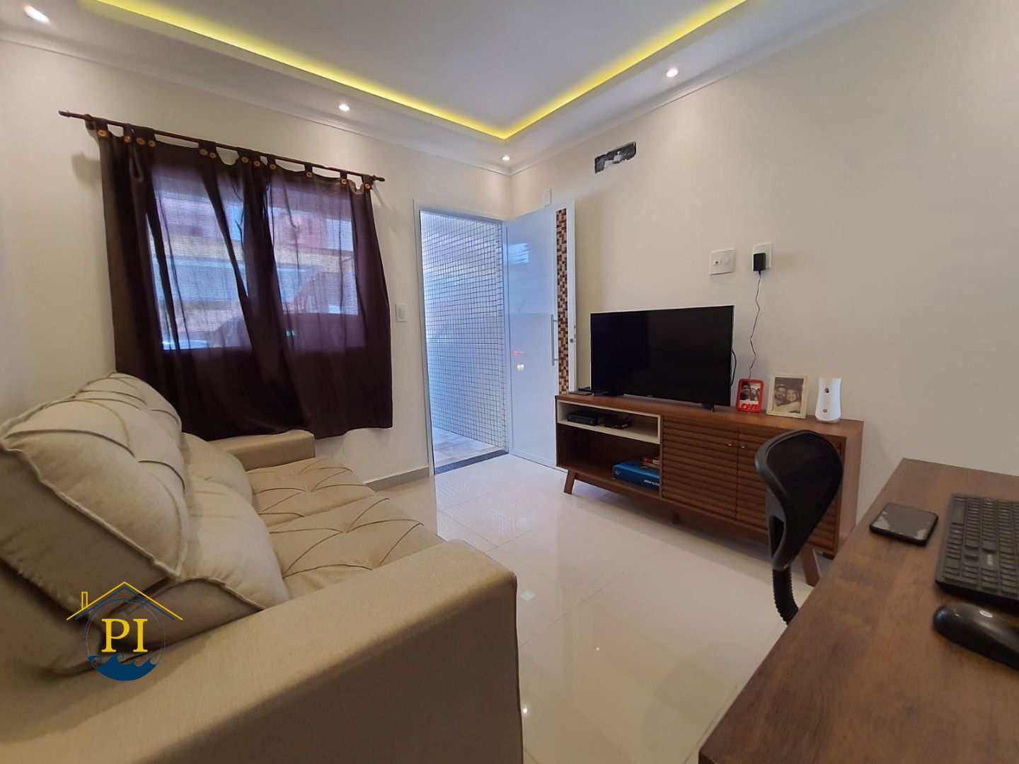 Casa à venda com 2 quartos, 70m² - Foto 9