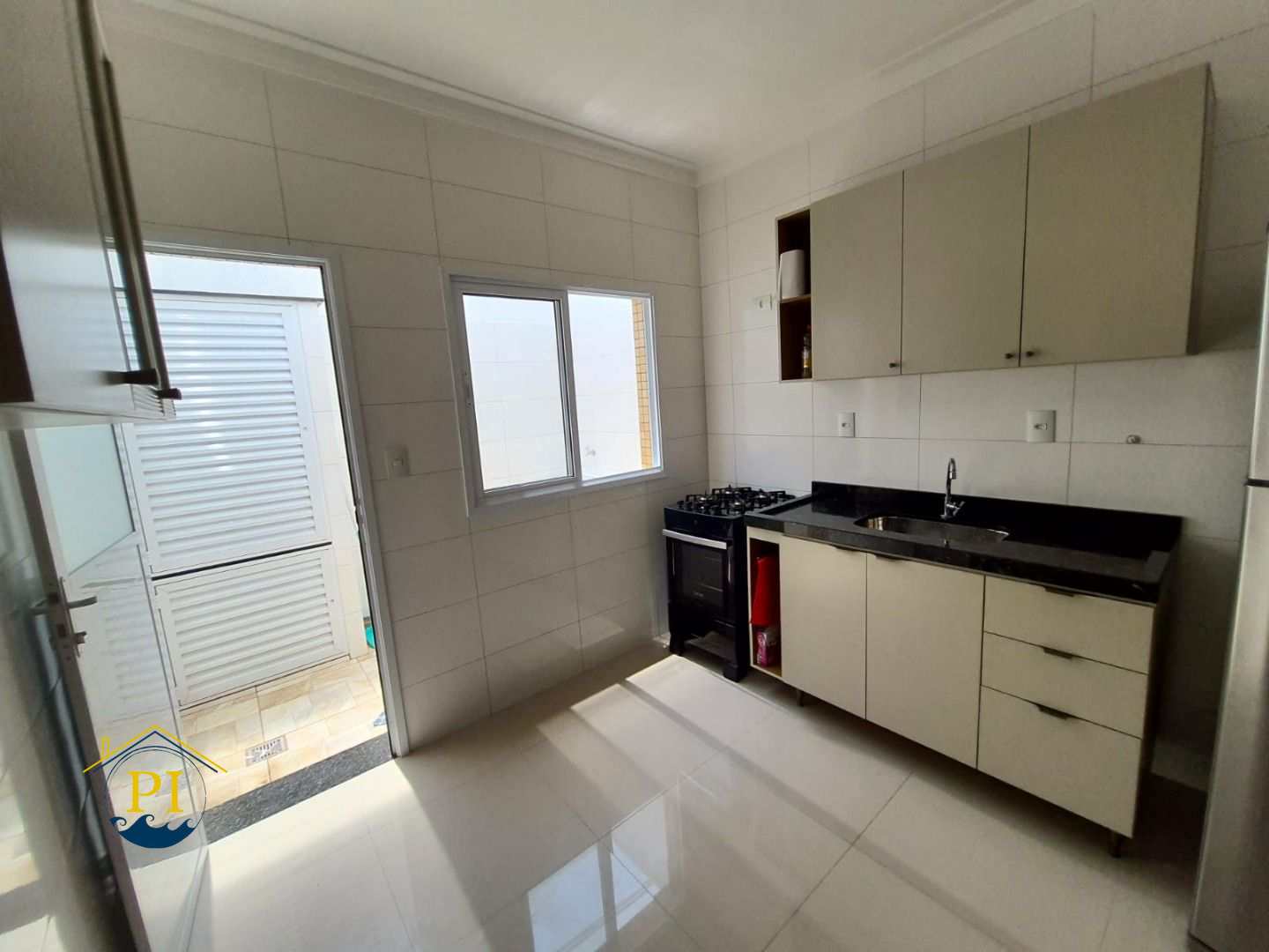 Casa à venda com 2 quartos, 70m² - Foto 22