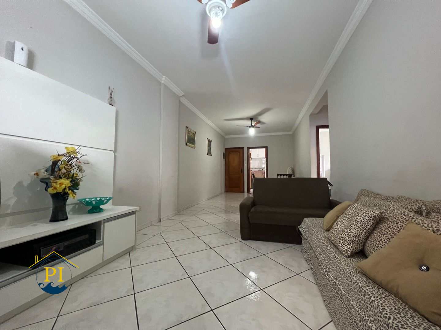 Apartamento à venda com 2 quartos, 90m² - Foto 2