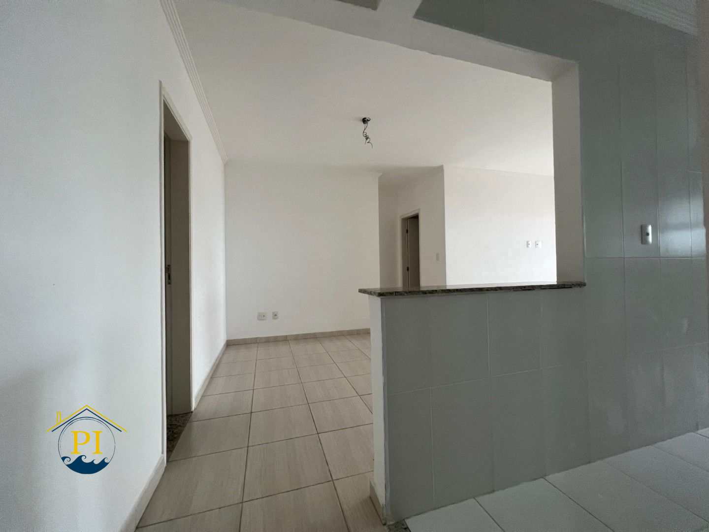 Apartamento à venda com 3 quartos, 101m² - Foto 2