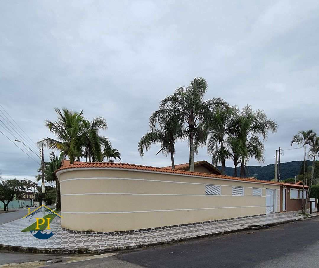 Casa à venda com 3 quartos, 300m² - Foto 1