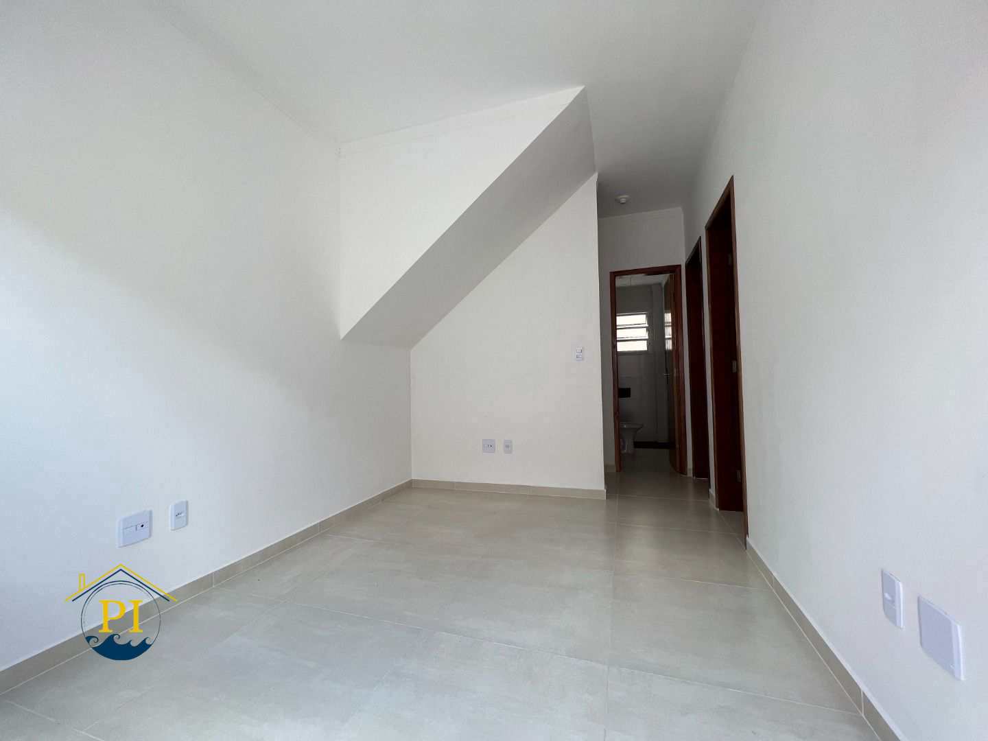 Casa à venda com 2 quartos, 51m² - Foto 2