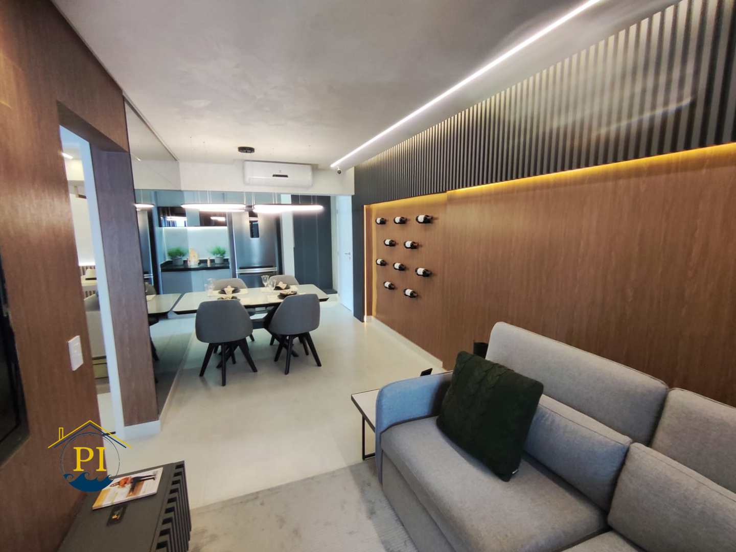 Apartamento à venda com 2 quartos, 72m² - Foto 2