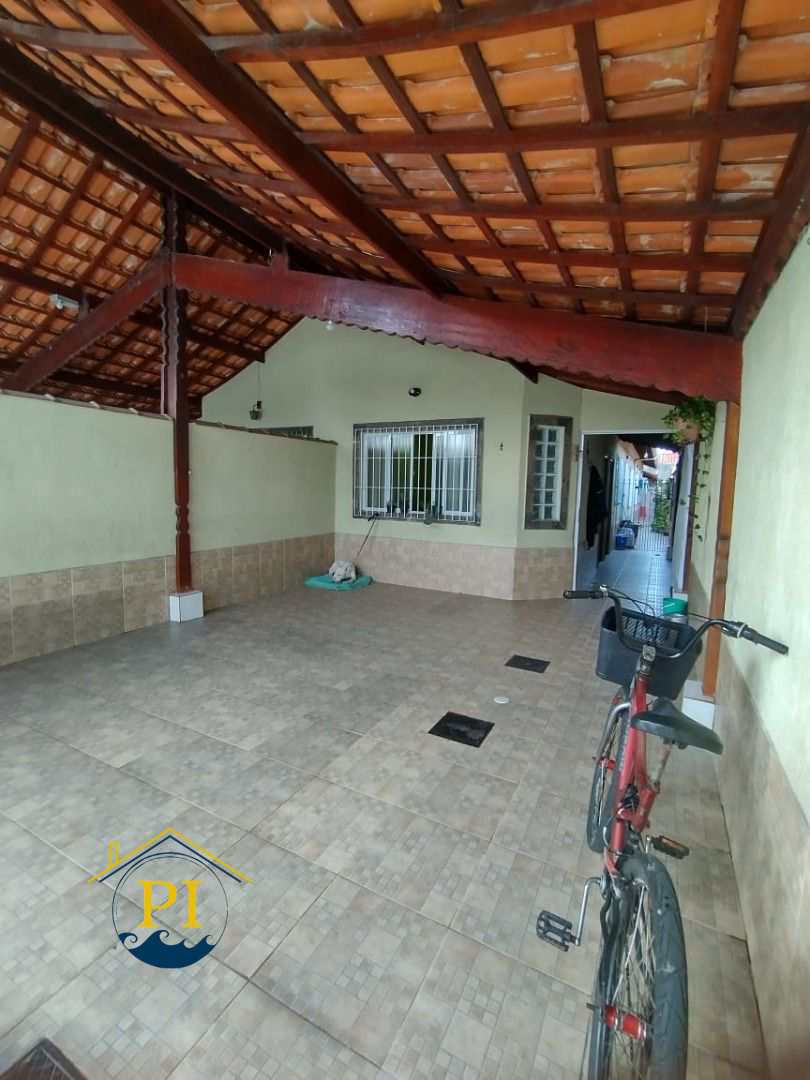 Casa à venda com 3 quartos, 174m² - Foto 1