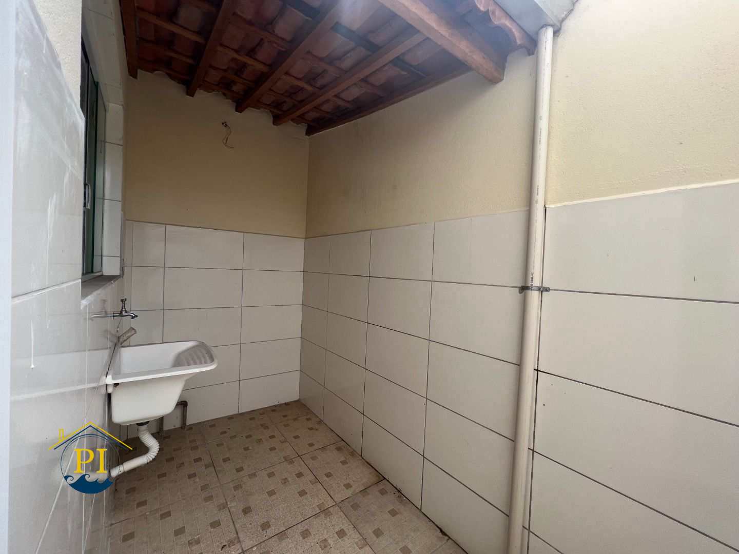 Casa à venda com 2 quartos, 52m² - Foto 13