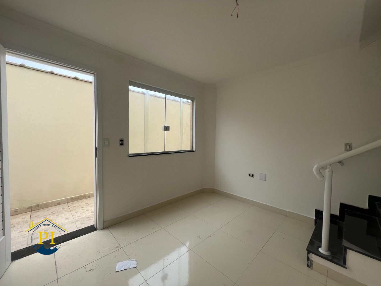 Casa à venda com 2 quartos, 51m² - Foto 5