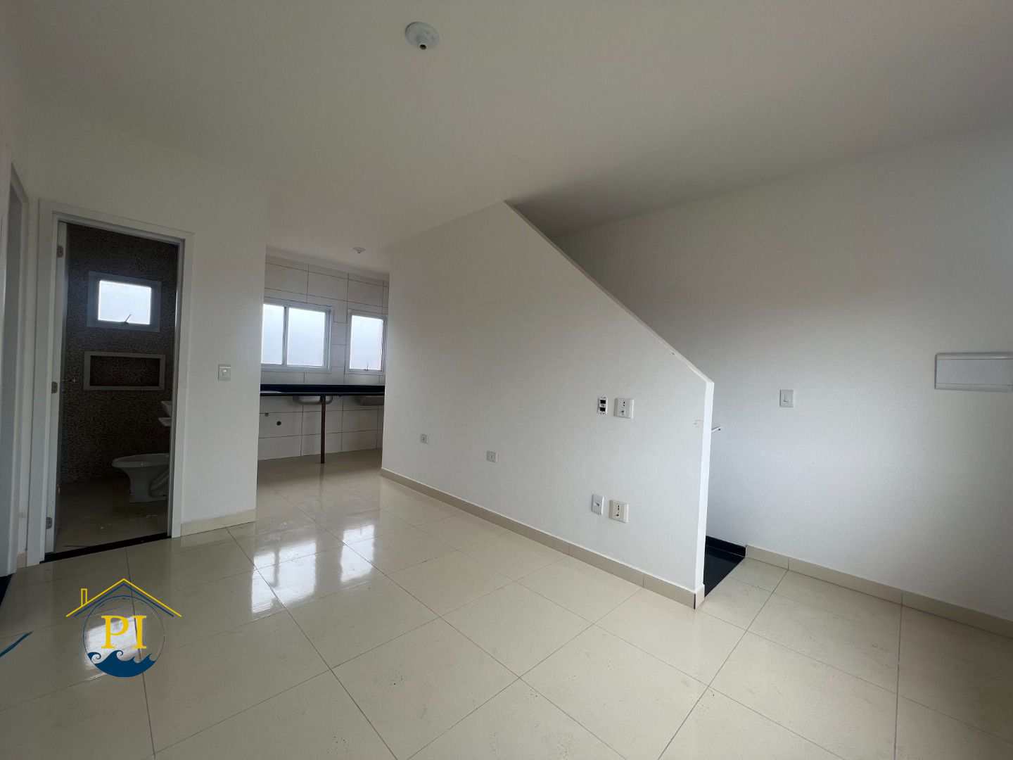 Casa à venda com 2 quartos, 48m² - Foto 4