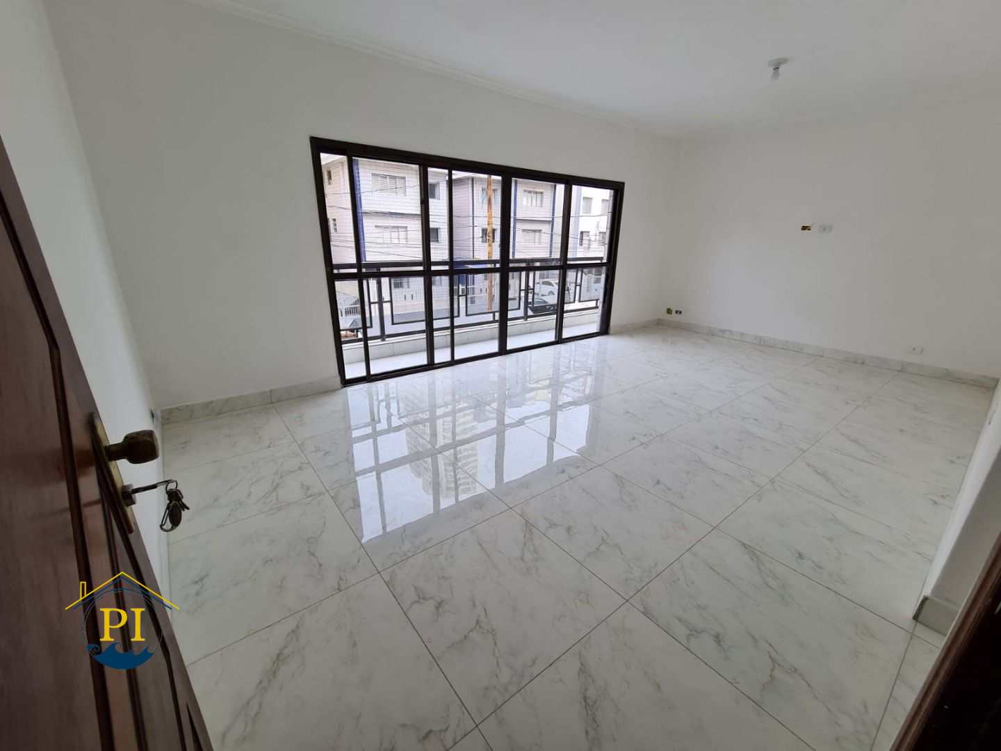 Casa à venda com 3 quartos, 147m² - Foto 1