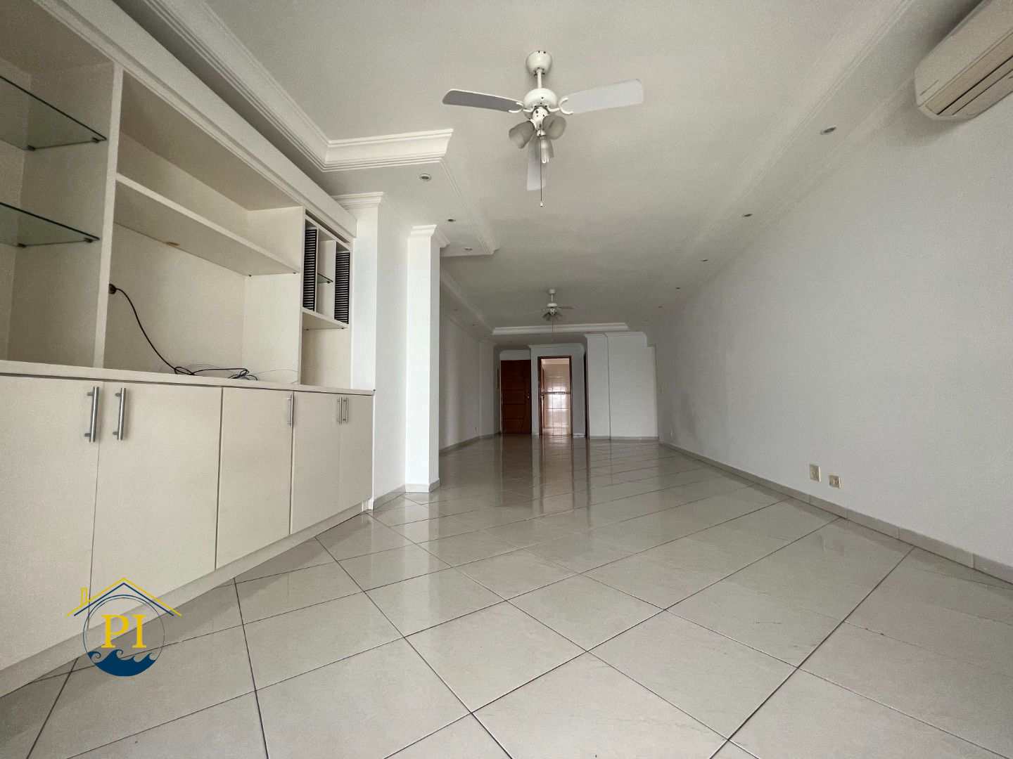 Apartamento à venda com 4 quartos, 225m² - Foto 3