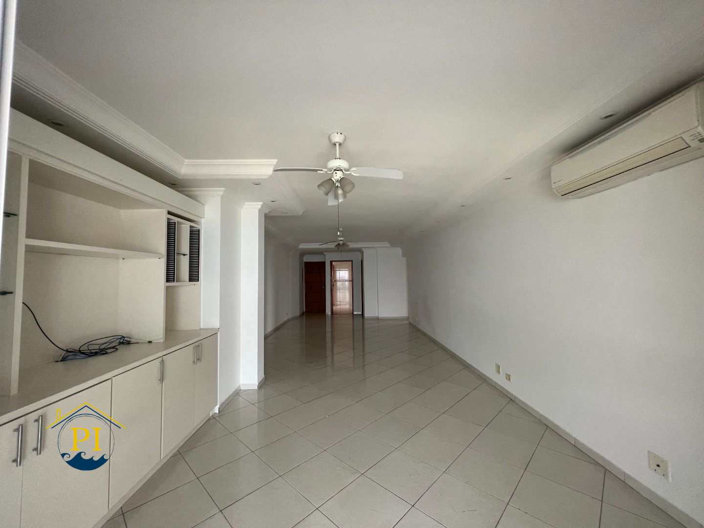 Apartamento à venda com 4 quartos, 225m² - Foto 4