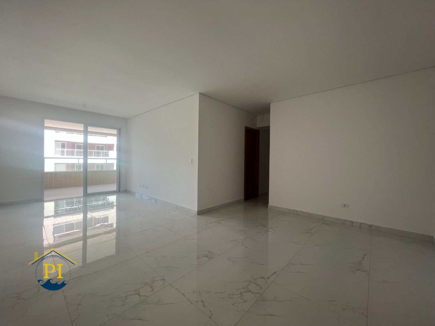 Apartamento à venda com 4 quartos, 153m² - Foto 2