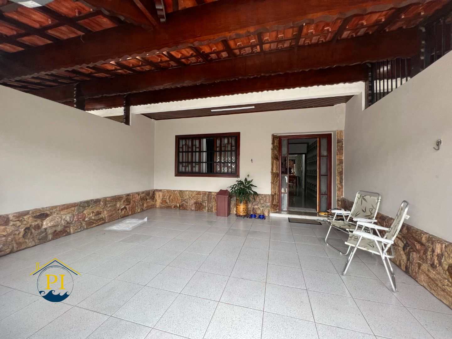 Casa à venda com 3 quartos, 129m² - Foto 2