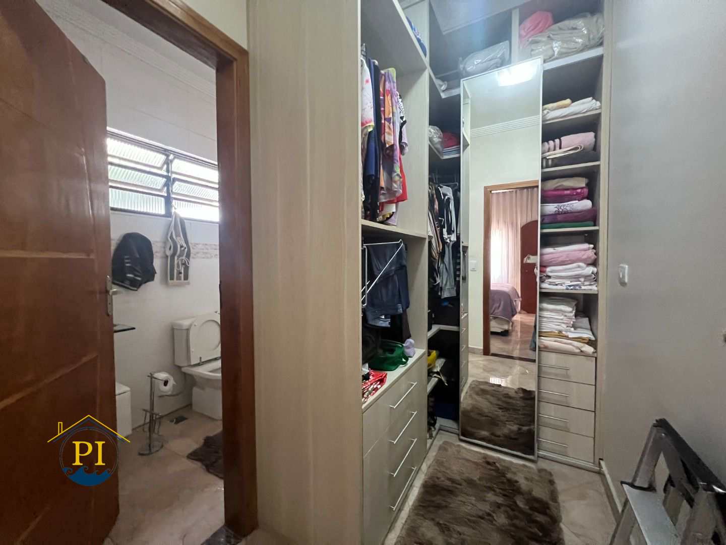 Casa à venda com 6 quartos, 302m² - Foto 6