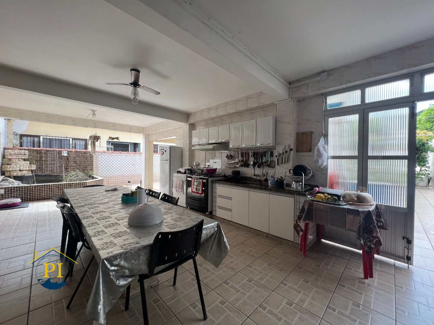 Casa à venda com 6 quartos, 302m² - Foto 22