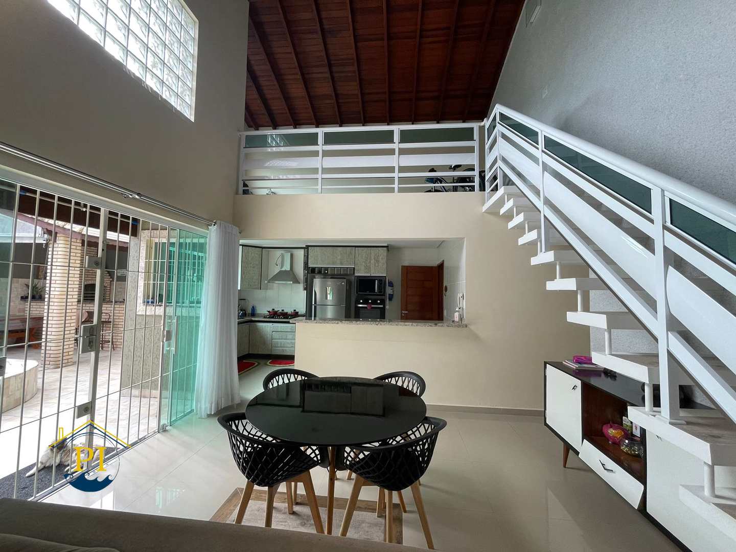 Casa à venda com 4 quartos, 223m² - Foto 9