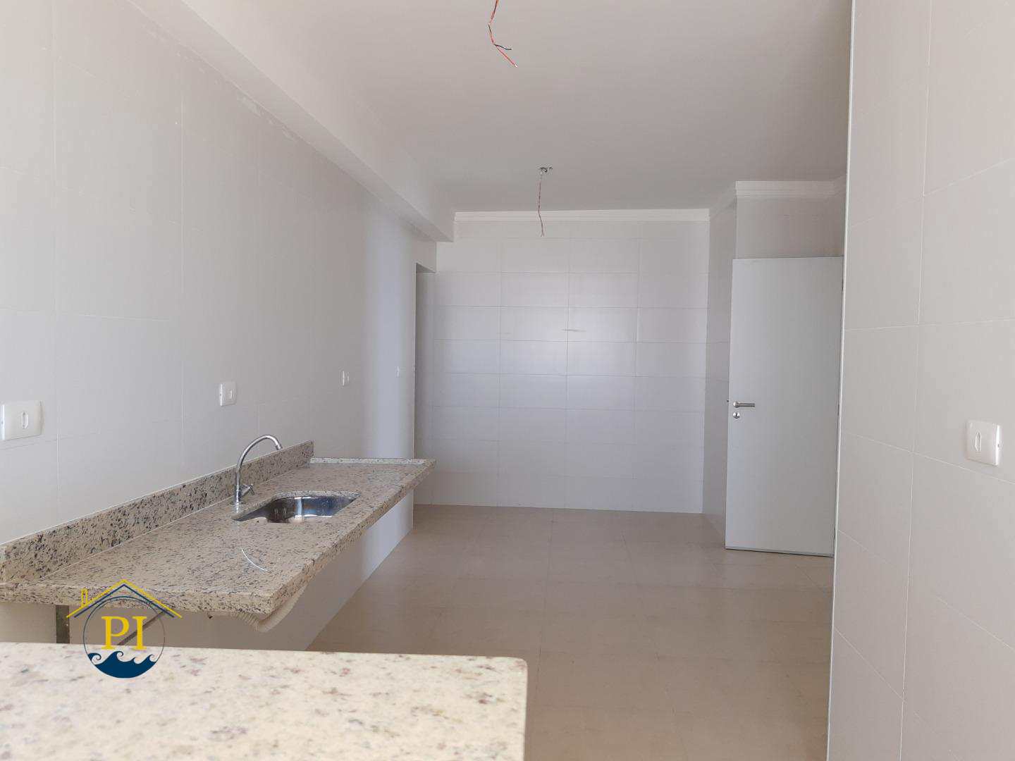 Apartamento à venda com 3 quartos, 326m² - Foto 4