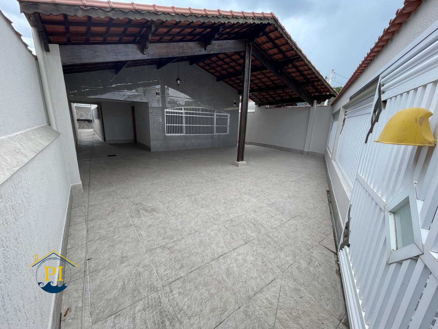 Casa à venda com 3 quartos, 154m² - Foto 1