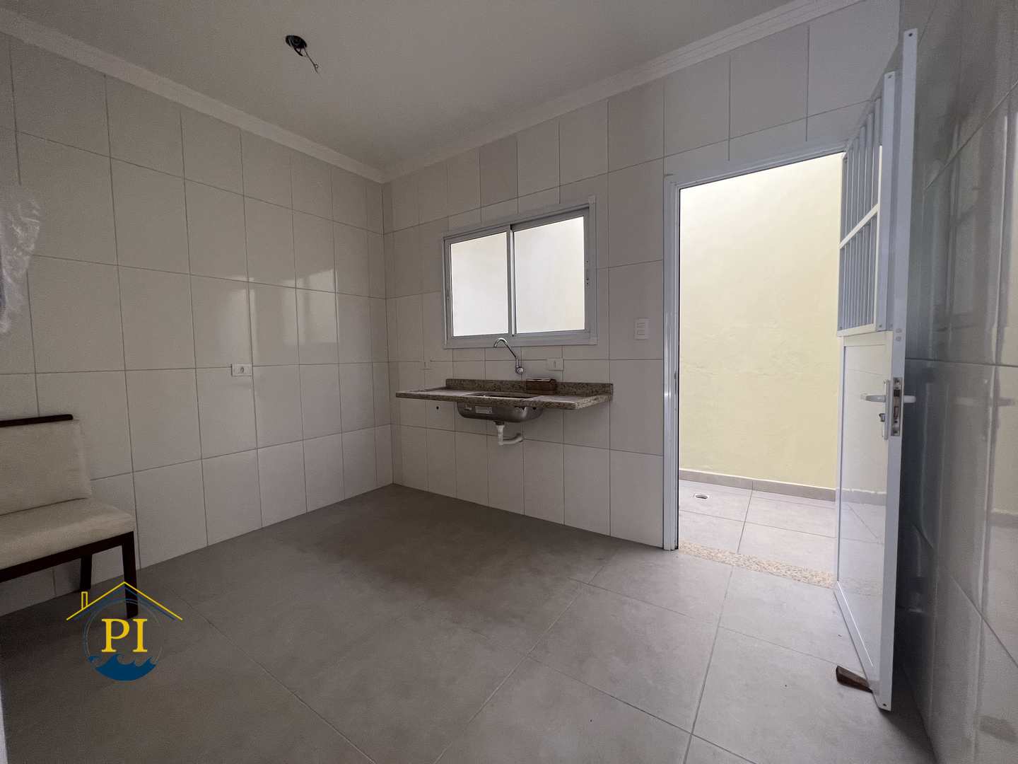 Casa de Condomínio à venda com 2 quartos, 67m² - Foto 6