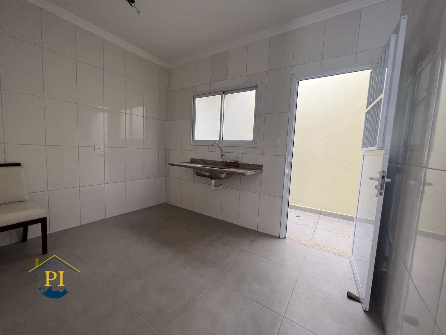 Casa de Condomínio à venda com 2 quartos, 67m² - Foto 7