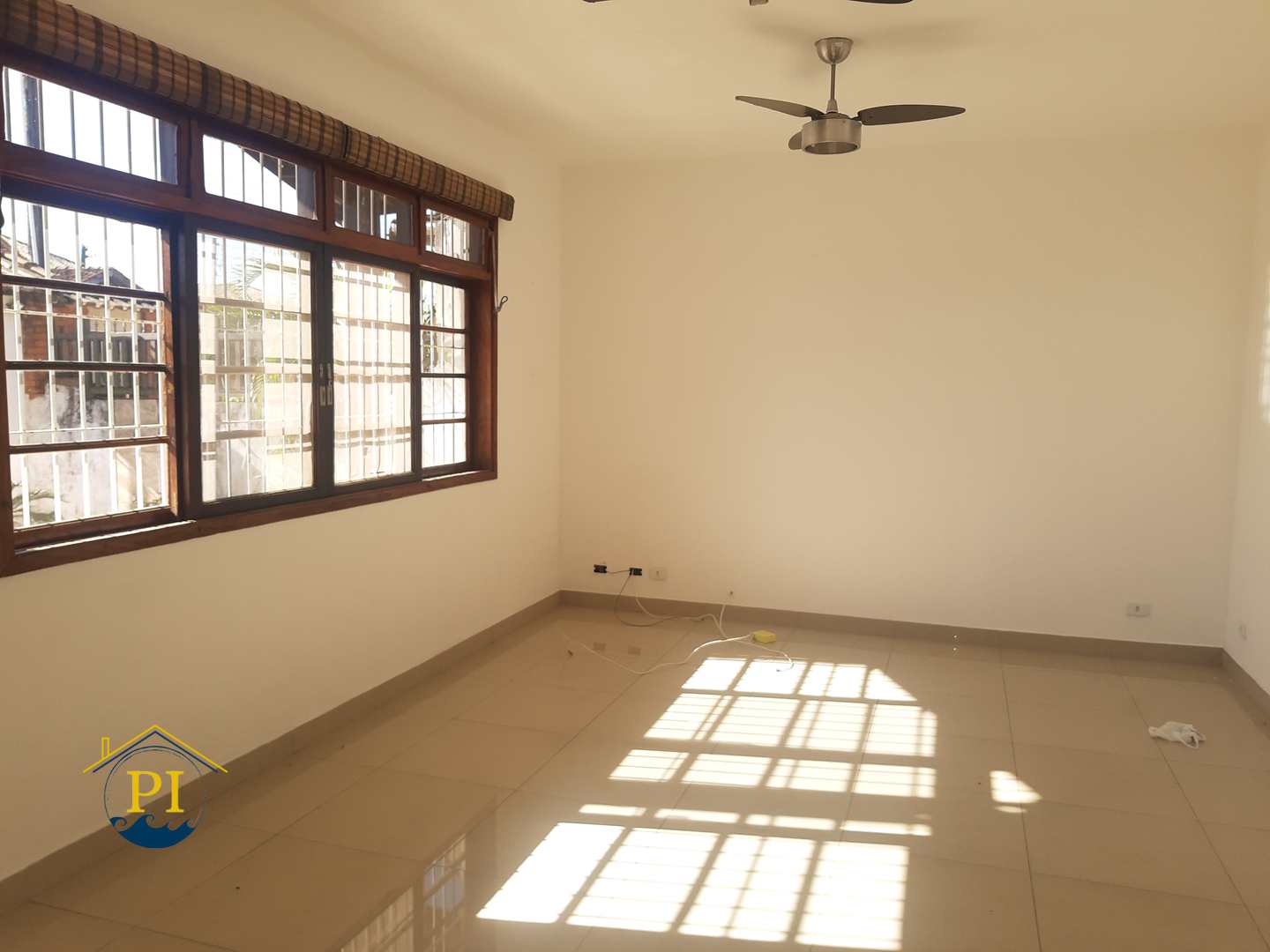 Casa à venda com 2 quartos, 90m² - Foto 5