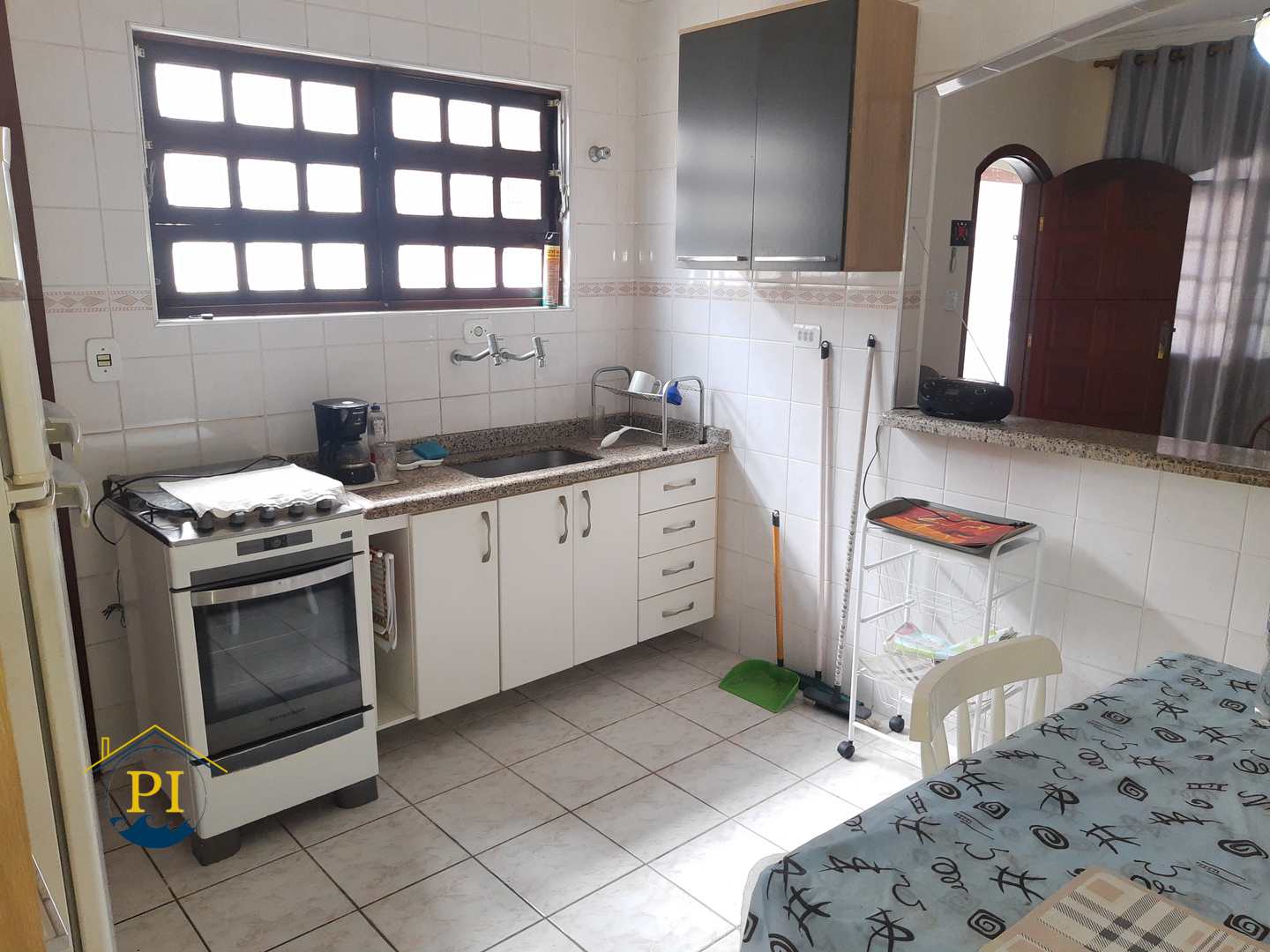 Casa à venda com 2 quartos, 70m² - Foto 16