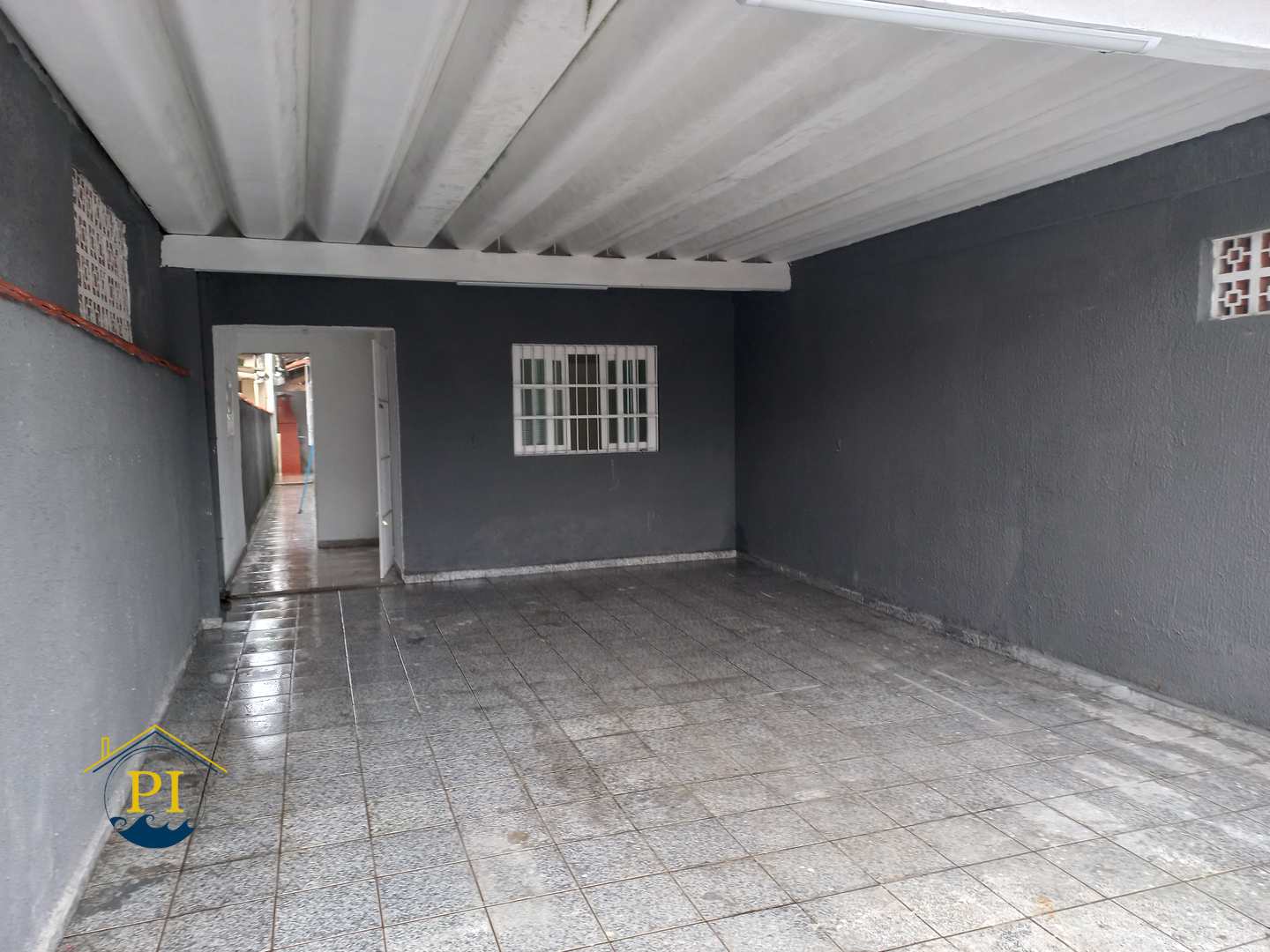 Casa à venda com 2 quartos, 82m² - Foto 1