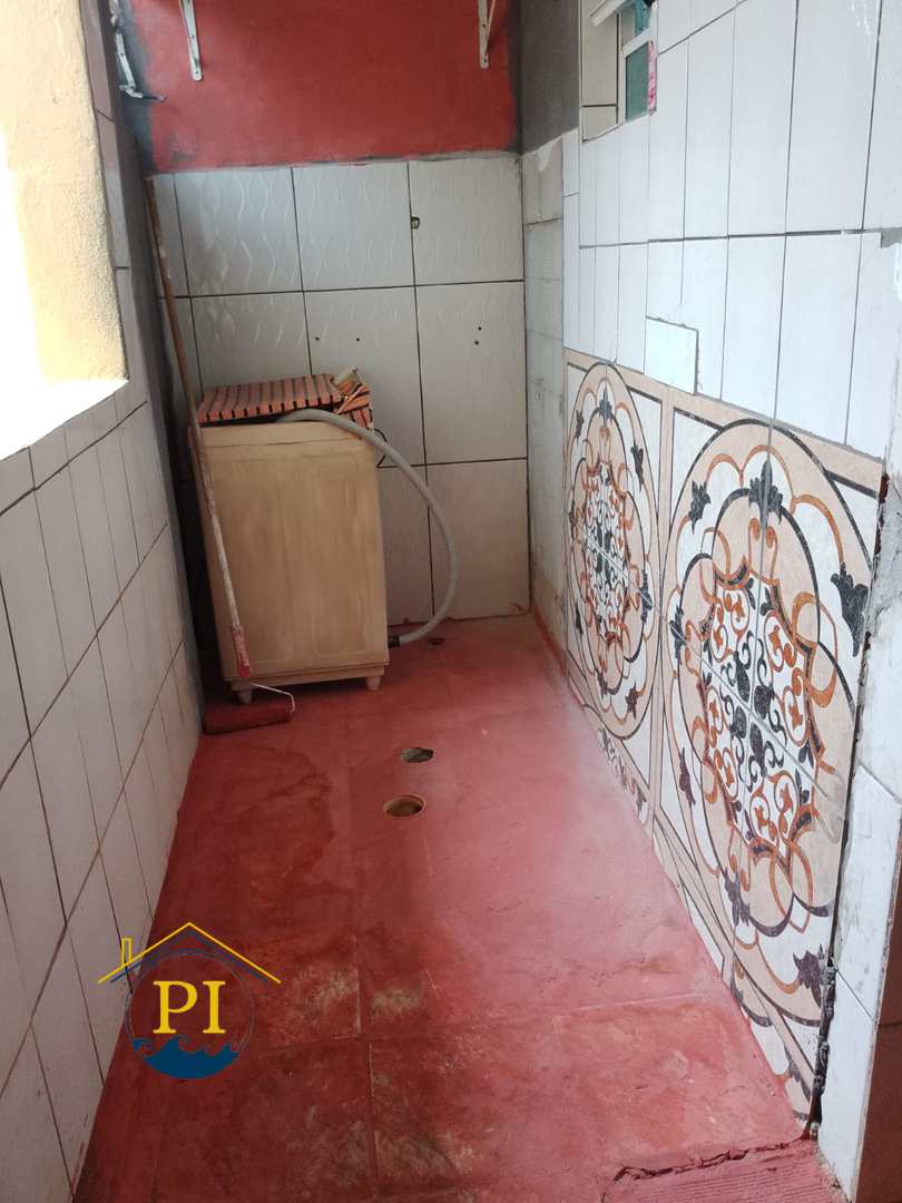 Casa à venda com 2 quartos, 70m² - Foto 13