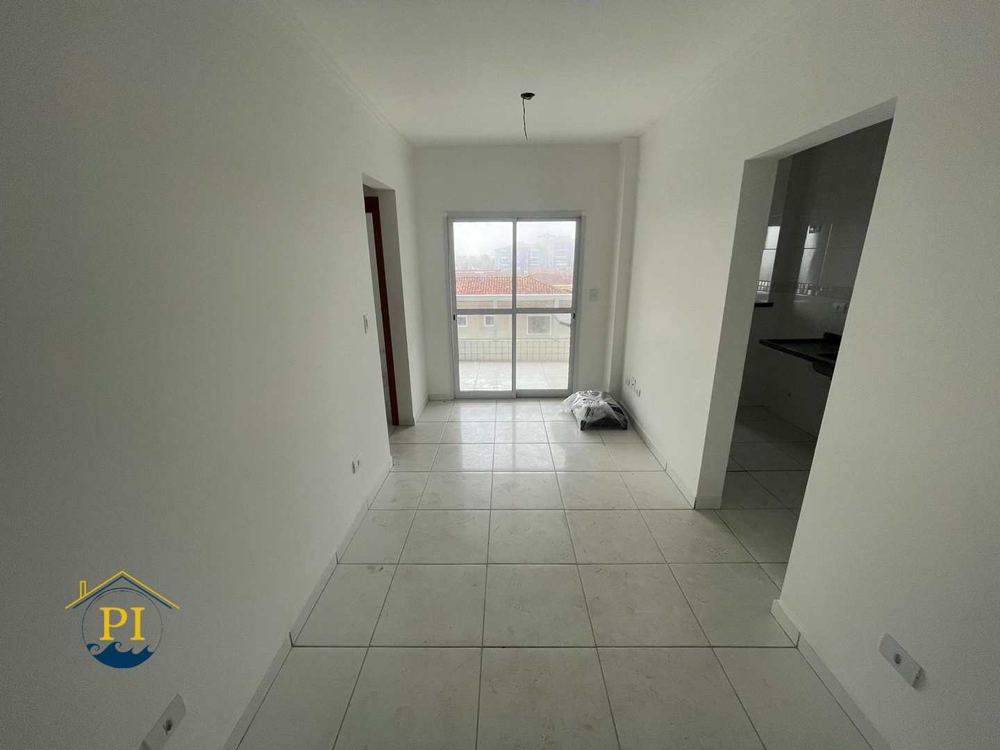 Apartamento à venda com 2 quartos, 75m² - Foto 1