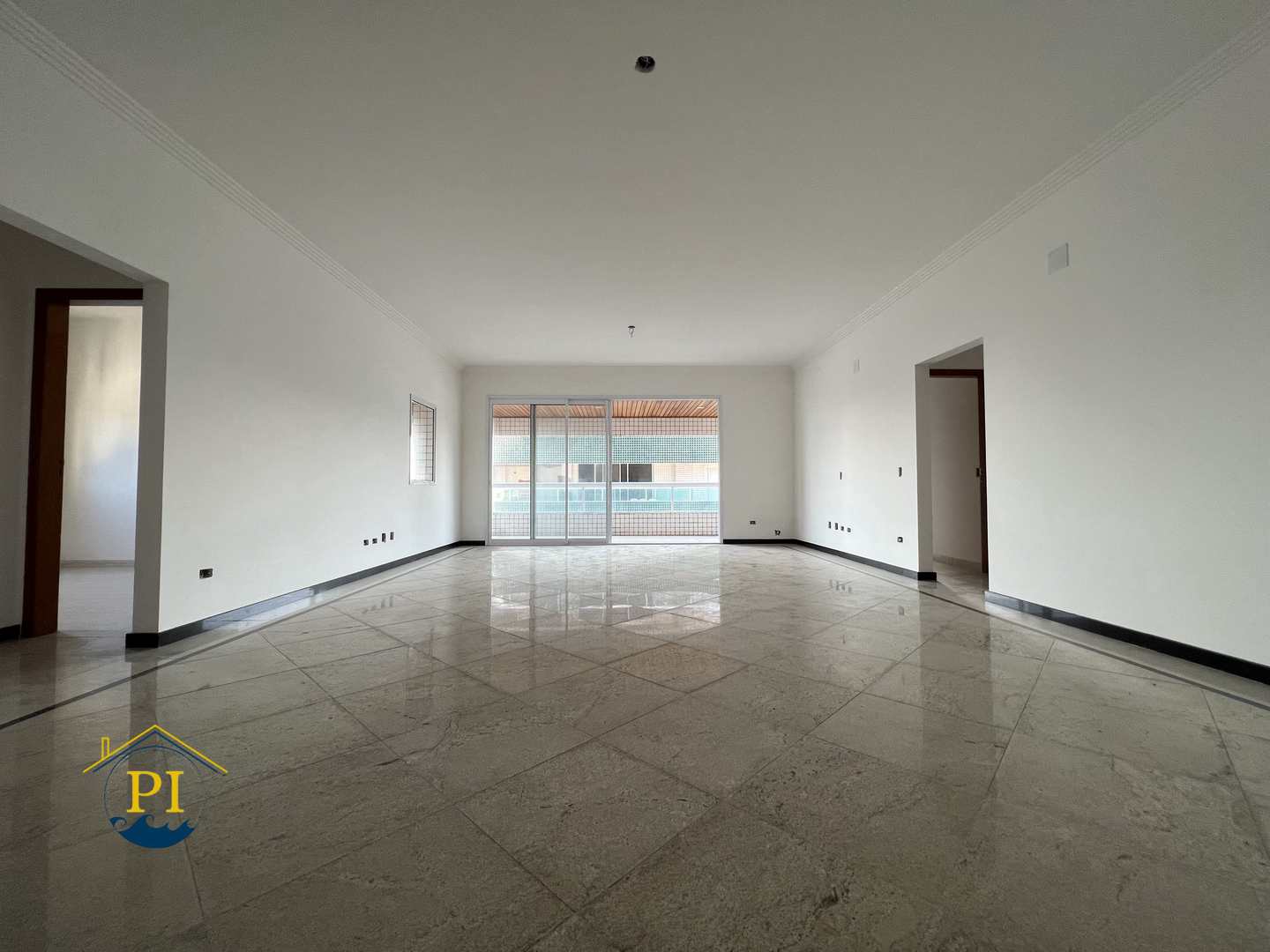 Apartamento à venda com 4 quartos, 205m² - Foto 4