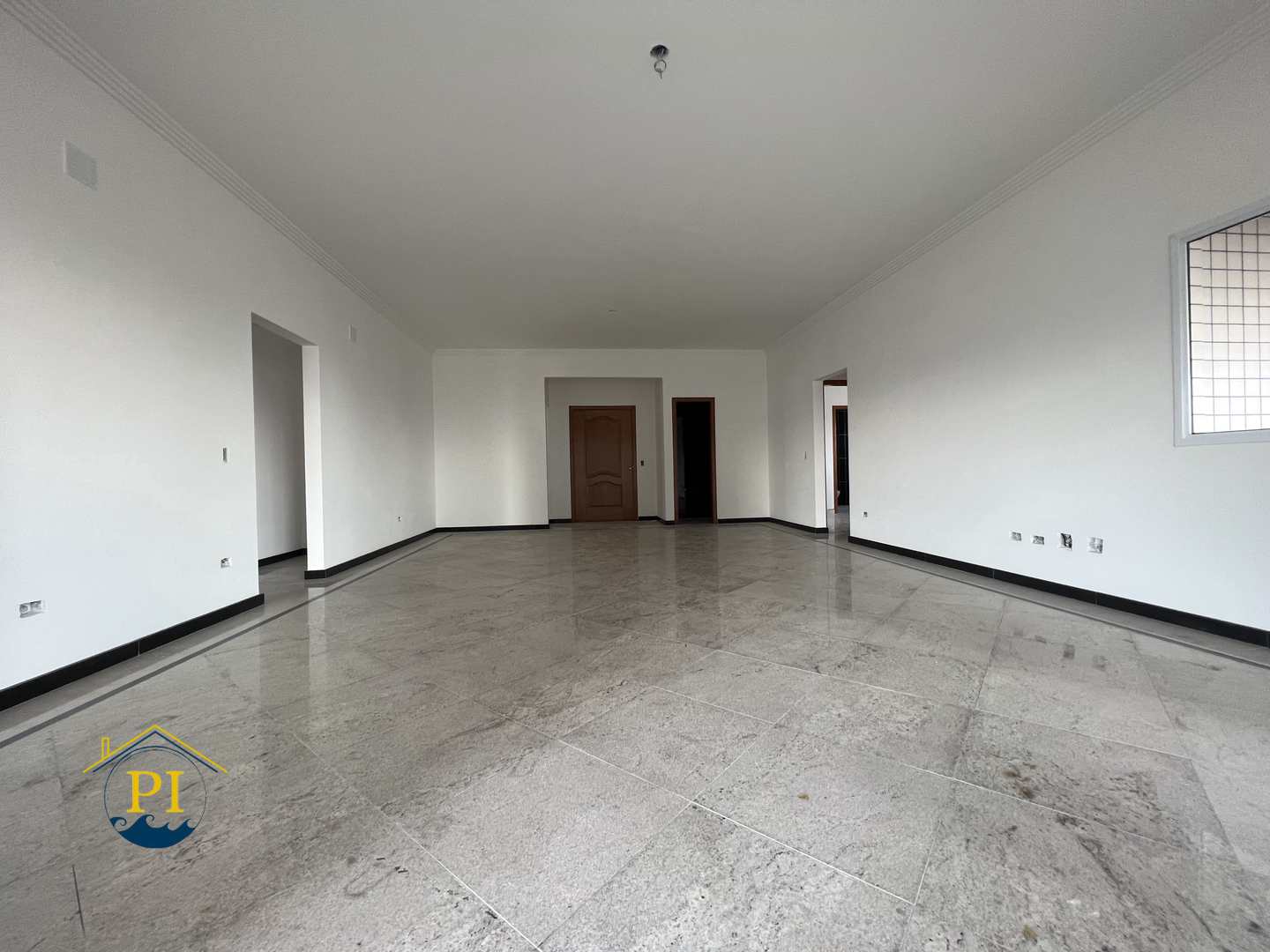 Apartamento à venda com 4 quartos, 205m² - Foto 3