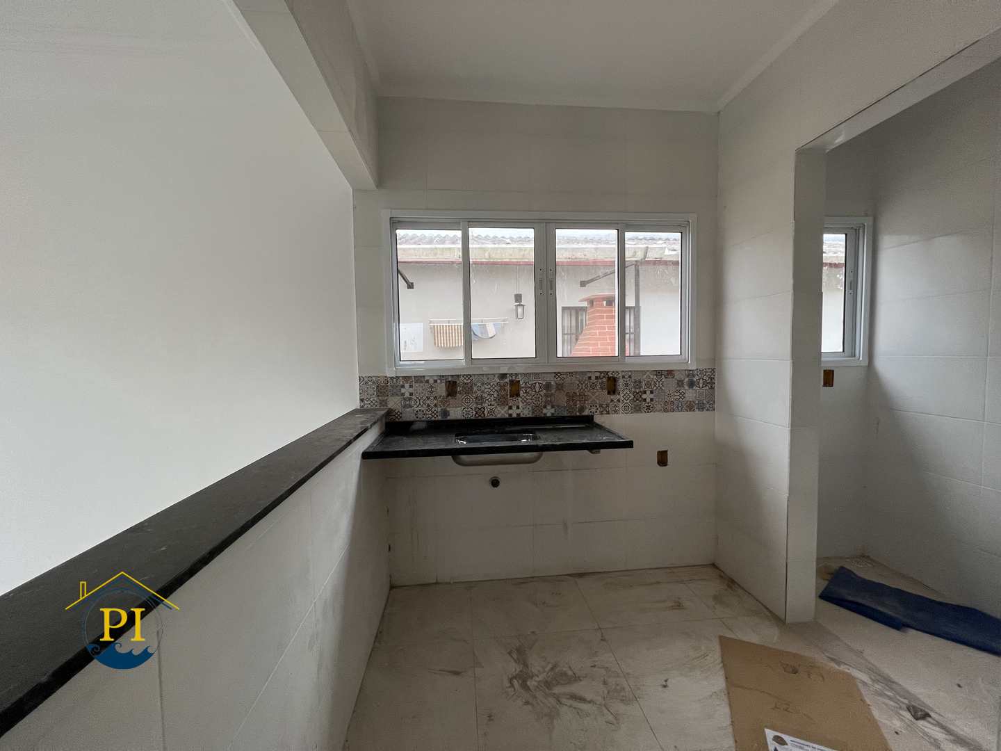 Casa à venda com 2 quartos, 68m² - Foto 4