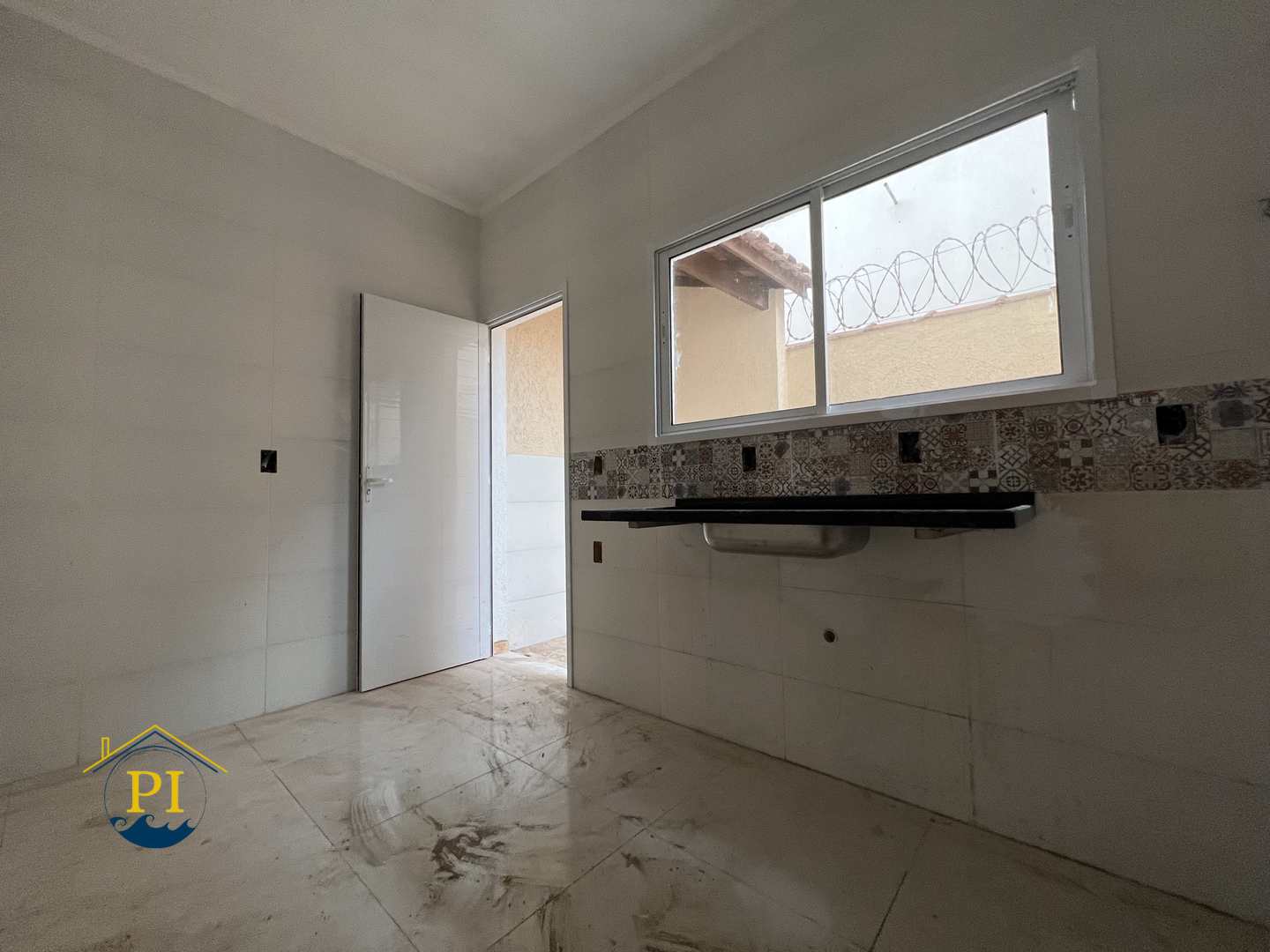 Casa à venda com 2 quartos, 68m² - Foto 7