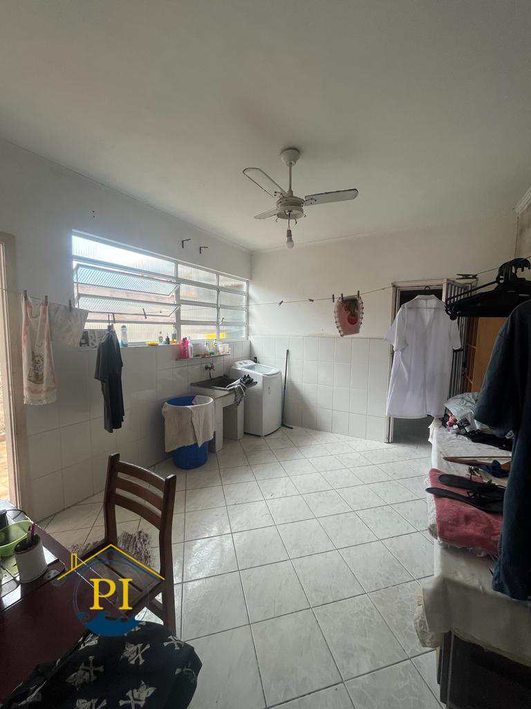 Casa à venda com 3 quartos, 180m² - Foto 3