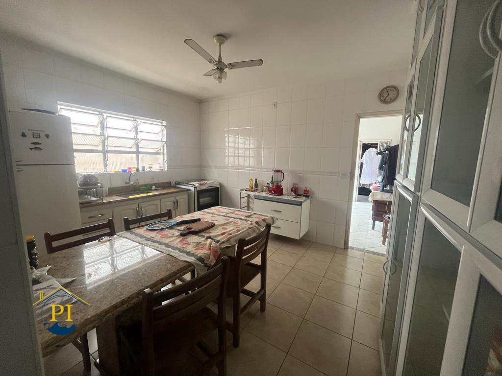 Casa à venda com 3 quartos, 180m² - Foto 8