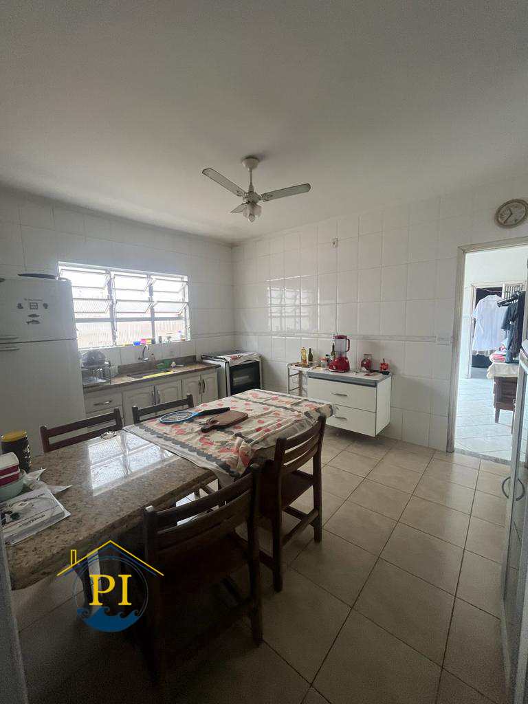 Casa à venda com 3 quartos, 180m² - Foto 9