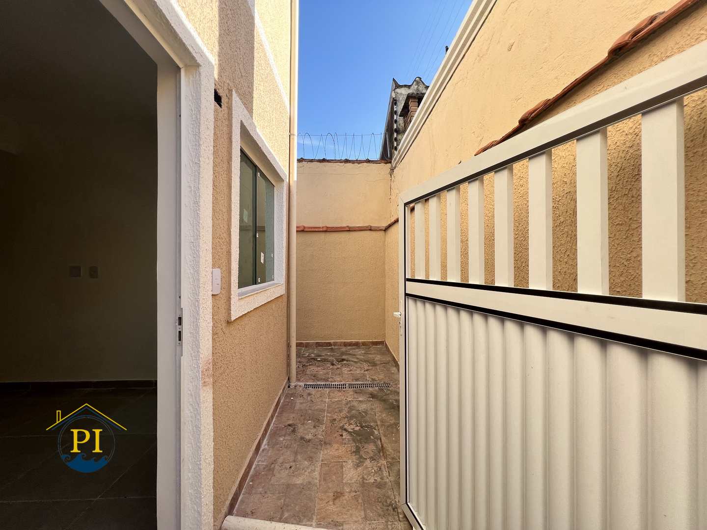 Casa de Condomínio à venda com 2 quartos, 60m² - Foto 1