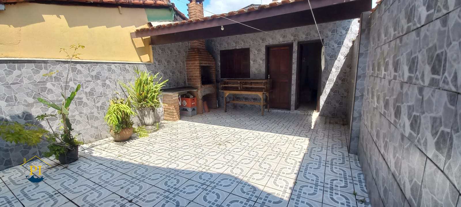 Casa com 3 dorms, Real, Praia Grande - R$ 420 mil, Cod: 2489