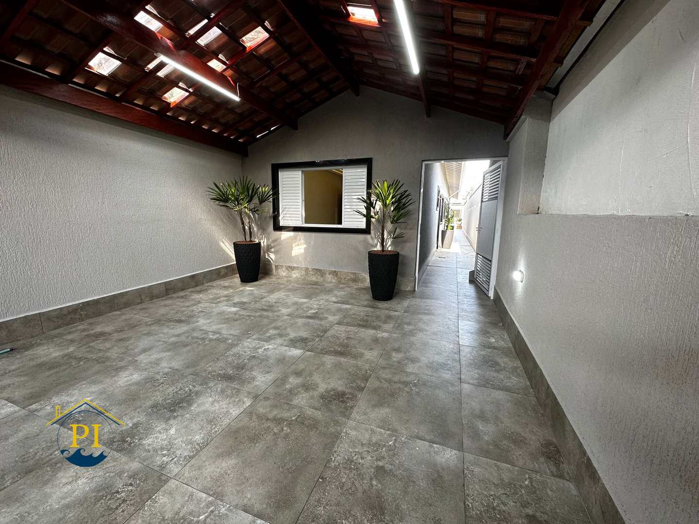 Casa à venda com 3 quartos, 146m² - Foto 2