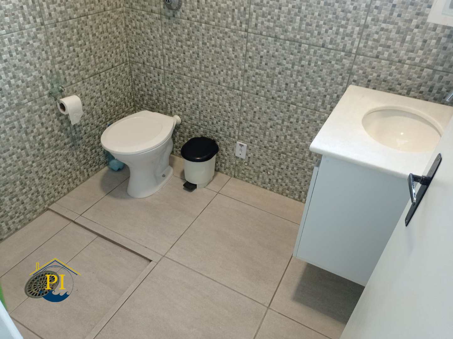 Casa à venda com 2 quartos, 250m² - Foto 12