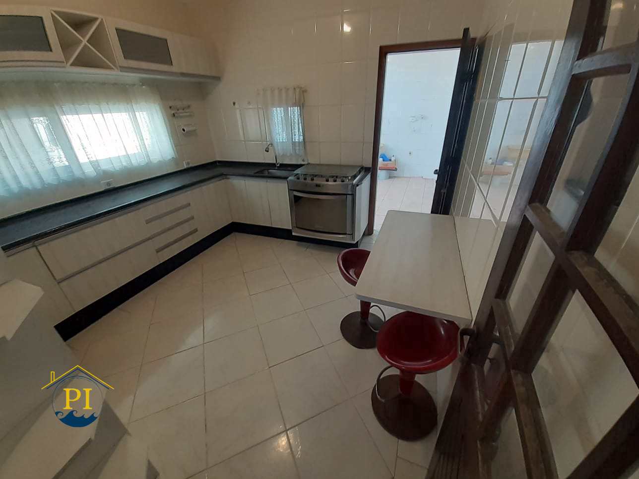 Casa à venda com 3 quartos, 197m² - Foto 8